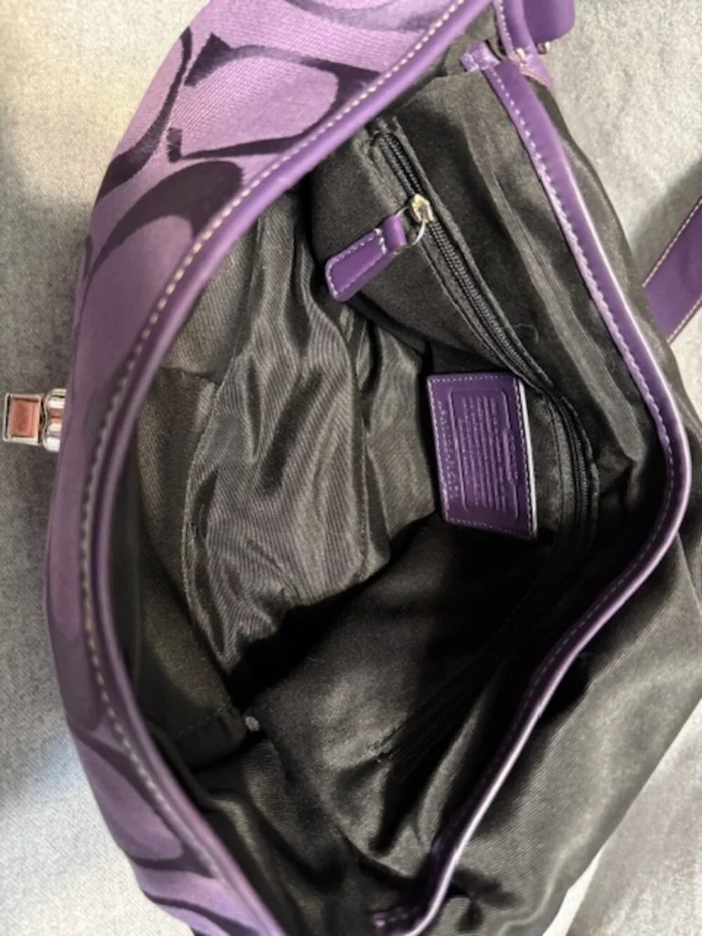 COACH purse - gorgeous and in excellent condition! - Picture 3 of 16